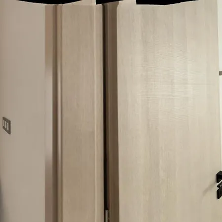 In - Rodelia Nr4 In