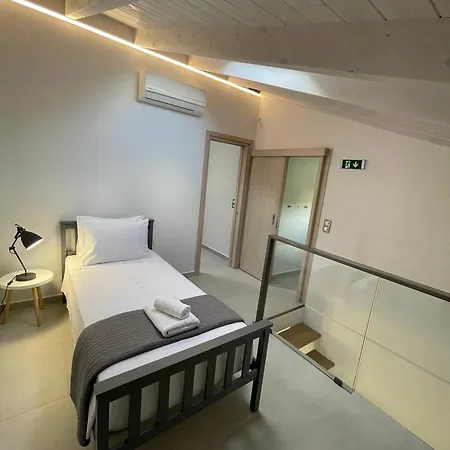 In - Rodelia Nr4 In *
