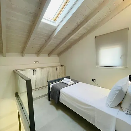 In - Rodelia Nr4 In Roda (Corfu)